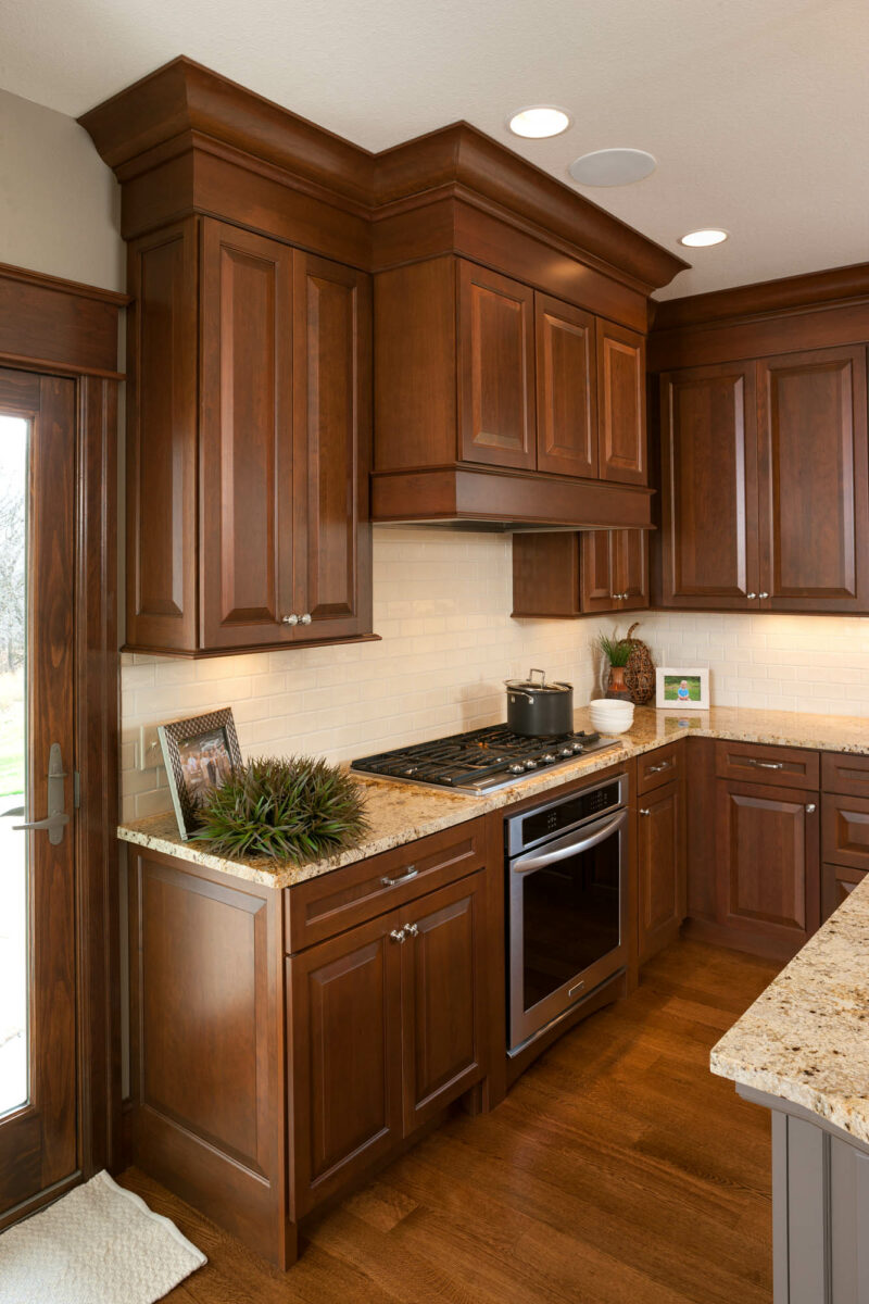 Pecan Colored Kitchen Cabinets Oak Cabinet Colors Best Kitchen   Warm Welcome Chesapeake Kitchen Cabinet View4 