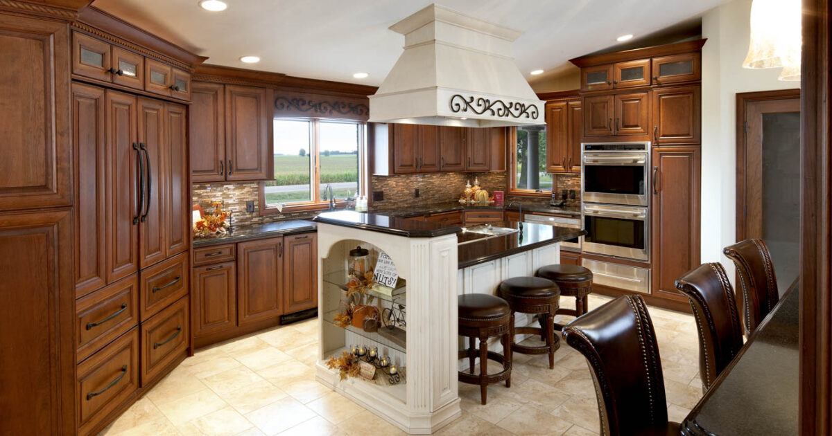 See This Elegant Heartland Kitchen Showplace Cabinetry