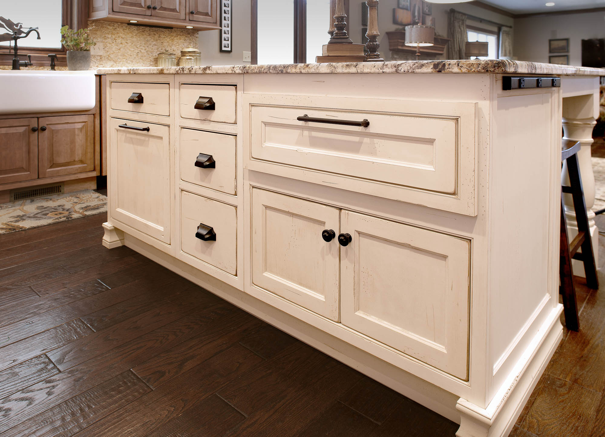 View The Accents In This Kitchen Remodel Showplace Cabinetry